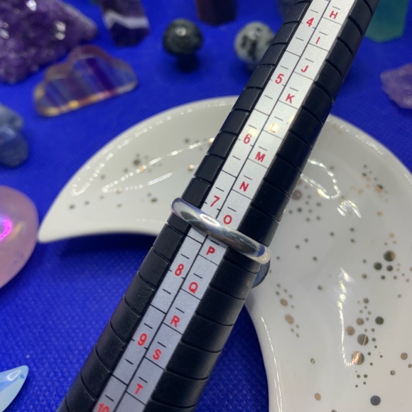 Stunning Amethyst Trio Ring, .925 Silver Plated, Size 7.25 - Picture 9 of 12